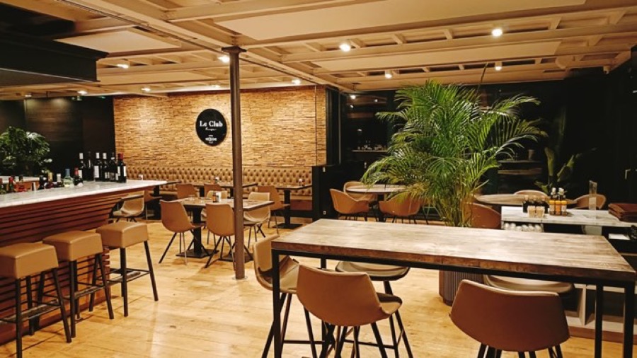 Le bar du Clubhouse
